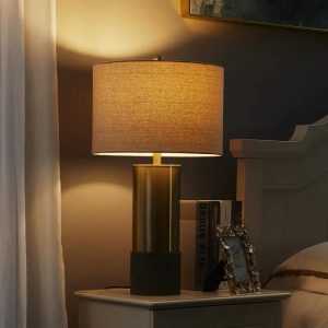 Đèn Bàn Cao Cấp DB025